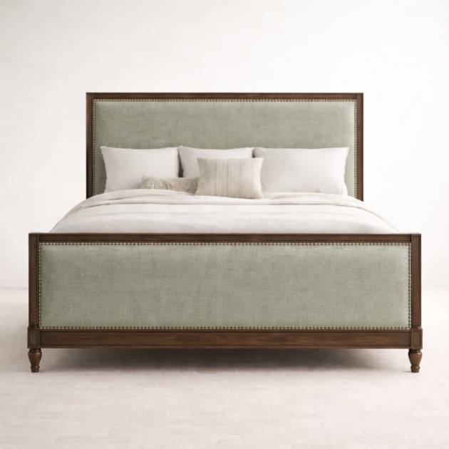 Montgomery Aristocrat Acacia Teakwood Bed